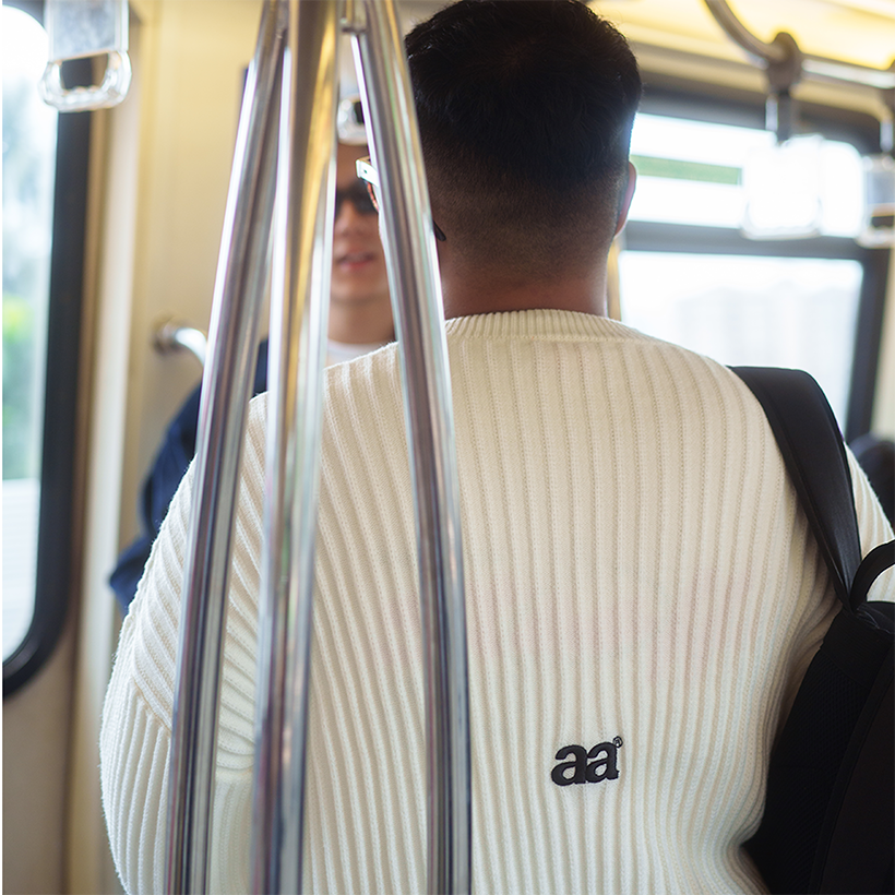 FEELING GREAT EMBROIDERY KNITWEAR