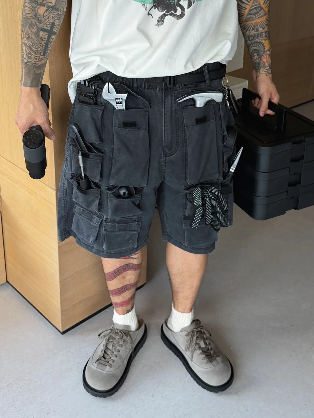 [Limited Edition] Unbent Multi Pocket Cargo Shorts.