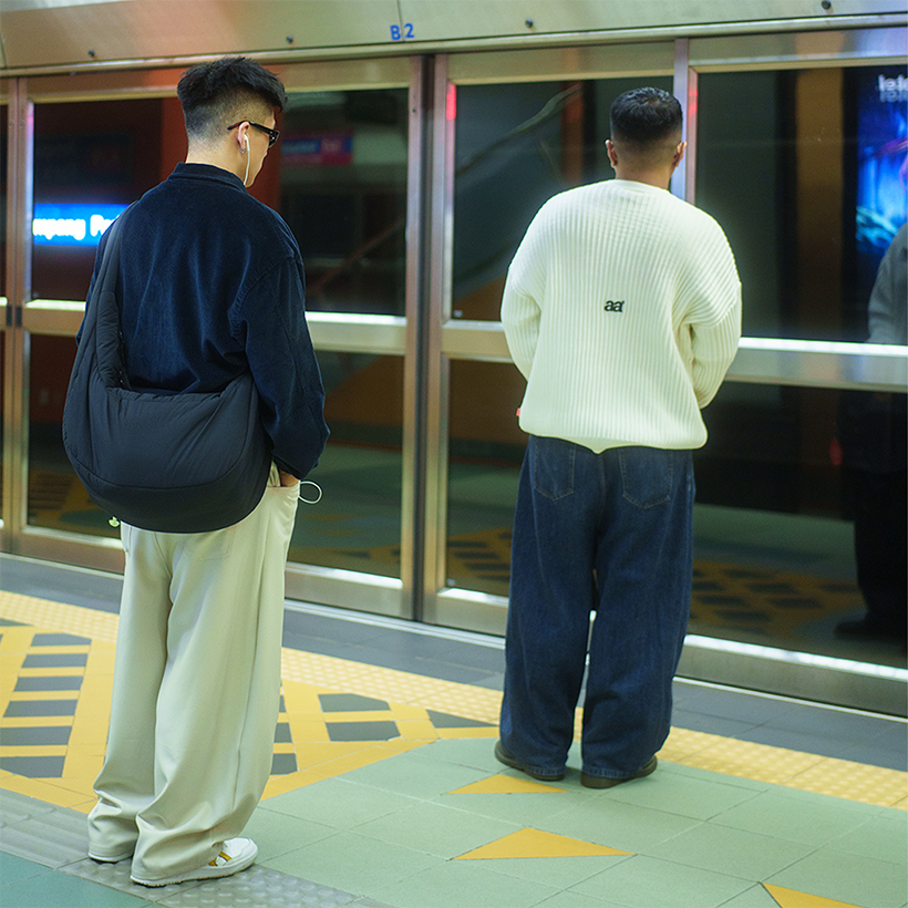 FEELING GREAT EMBROIDERY KNITWEAR