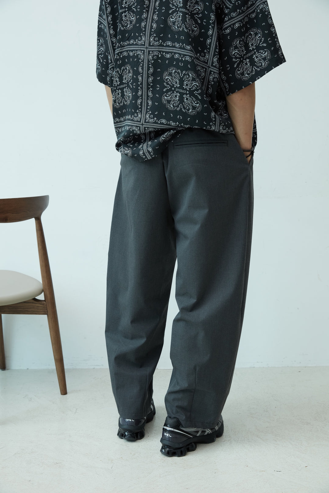 Scimitar Pleated Pants
