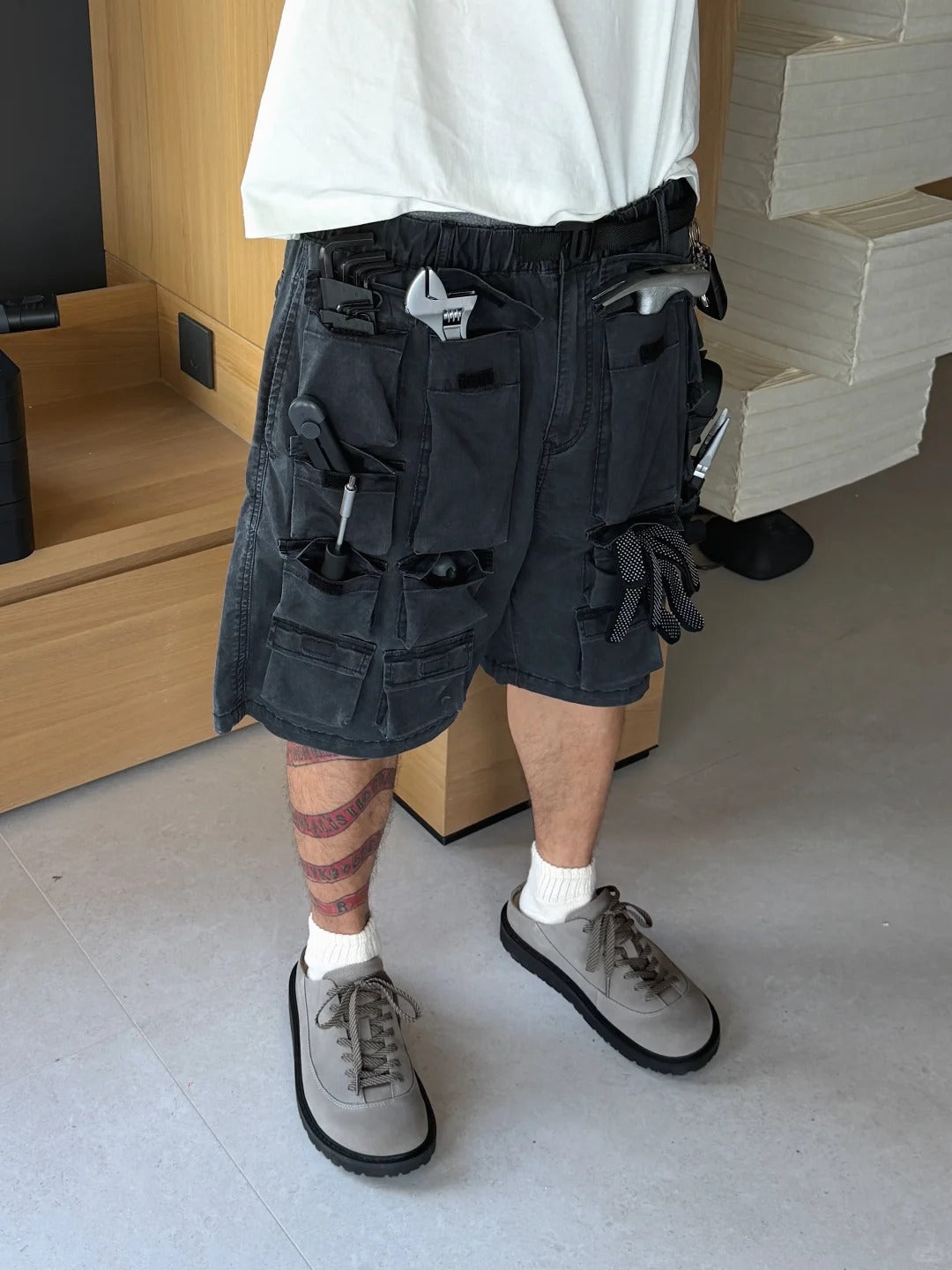 [Limited Edition] Unbent Multi Pocket Cargo Shorts.