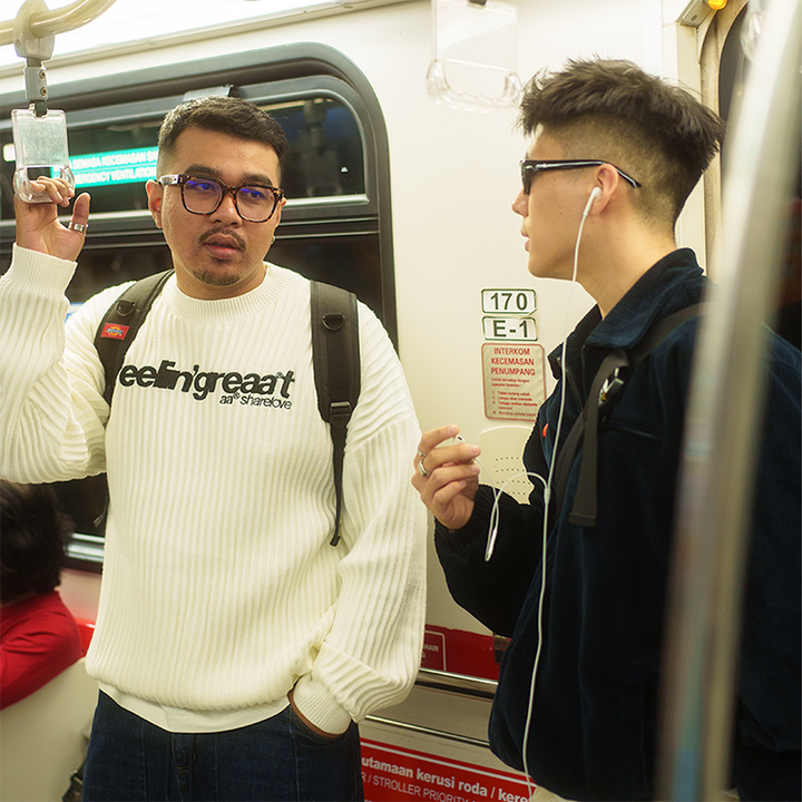 FEELING GREAT EMBROIDERY KNITWEAR