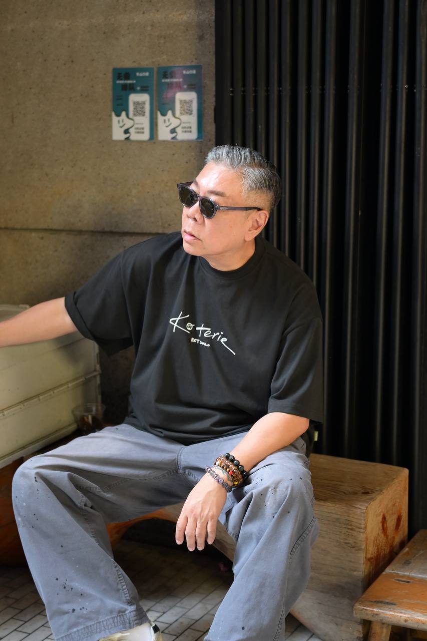 T073 Sketched Logo Tee