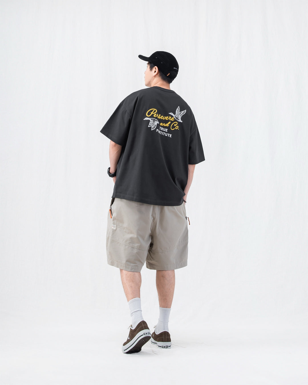 CHAIN-STITCHED GRAPHIC T-SHIRT